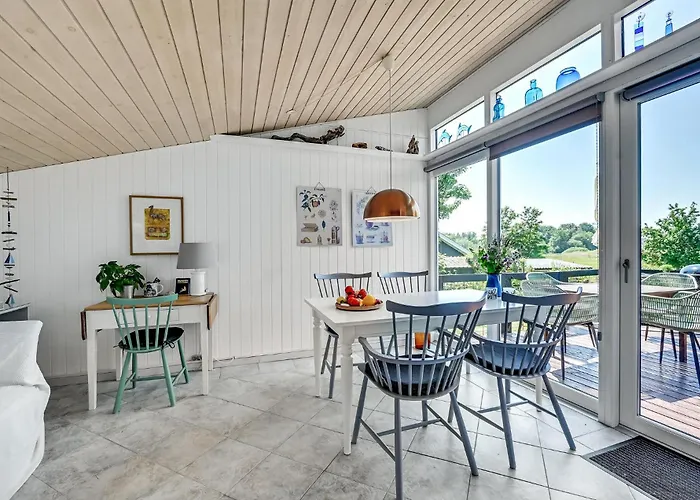 Traelobervej Ii Feriehus